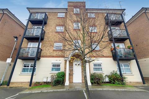 2 bedroom flat to rent, Coppetts Road, London N10