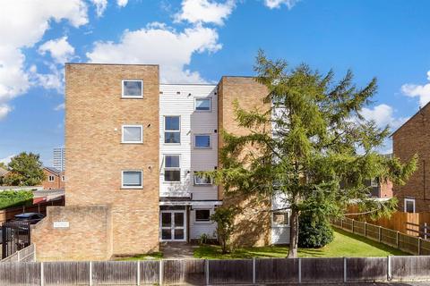 2 bedroom ground floor flat for sale, St. James Road, Sutton, Surrey