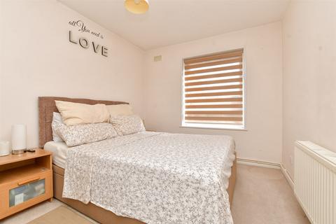 2 bedroom ground floor flat for sale, St. James Road, Sutton, Surrey