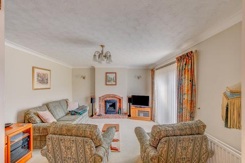 7 Berkeswell Close, Redditch, B98 8SF