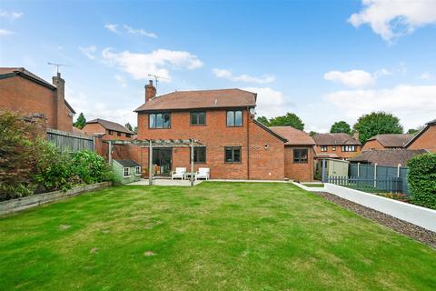 4 bedroom detached house for sale, Newmans Court, Farnham