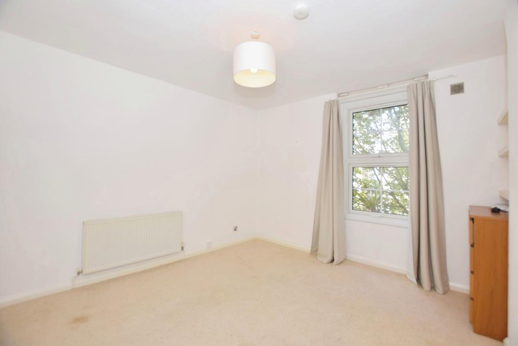 Living Room (2)