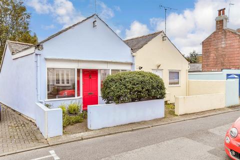 1 bedroom semi-detached house for sale, Gladstone Road, Walmer, Deal, Kent