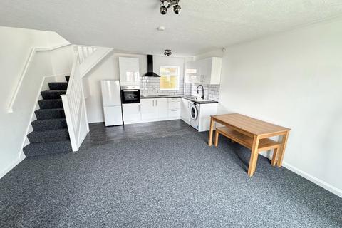 2 bedroom end of terrace house to rent, Hounslow TW5