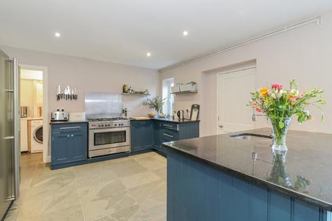 6 bedroom detached house for sale, Bellingdon, Chesham, Buckinghamshire, HP5