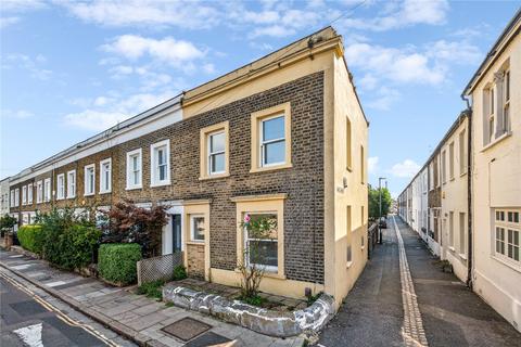 2 bedroom end of terrace house to rent, Rock Avenue, East Sheen, SW14