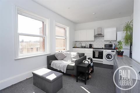 1 bedroom apartment to rent, London Road North, Lowestoft, NR32