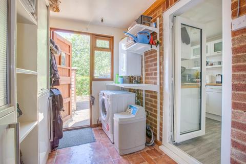 22 Charsley Close, Little Chalfont, Amersham, HP6 6QQ
