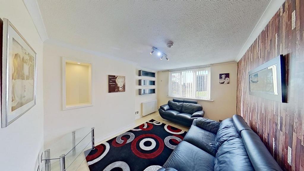 Braehead Road, Cumbernauld, North... 2 bed flat to rent £580 pcm (£