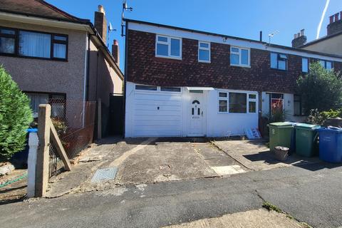 3 bedroom semi-detached house to rent, Barforth Road, London