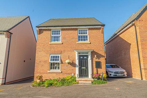 4 bedroom detached house for sale, Clos Coedfrwyn, Caldicot, NP26