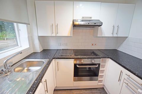 1 bedroom flat to rent, Meresborough Road, RAINHAM