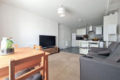 2 bedroom flat for sale, Defiant Close, Folkestone CT18