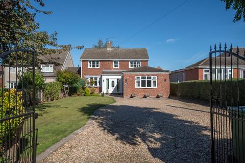 5 bedroom detached house for sale, Stallingborough Road, Grimsby DN41