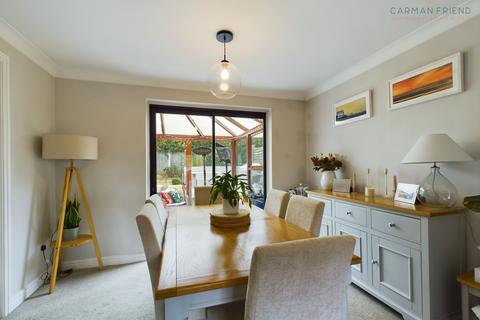 4 bedroom detached house for sale, Robinsons Croft, Great Boughton, CH3