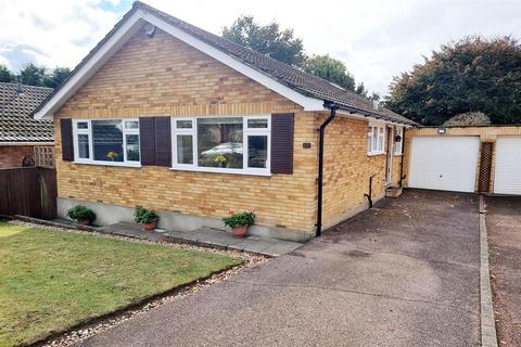 2 bedroom bungalow for sale, Silvercliffe Gardens, New Barnet, EN4