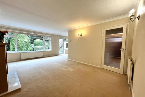 2 bedroom bungalow for sale, Silvercliffe Gardens, New Barnet, EN4