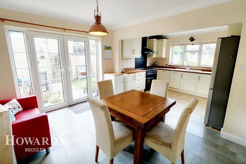 4 bedroom detached house for sale, Cherry Hill Close, Beccles