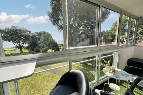 2 bedroom flat for sale, East Cliff