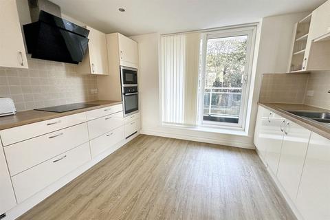 2 bedroom flat for sale, East Cliff