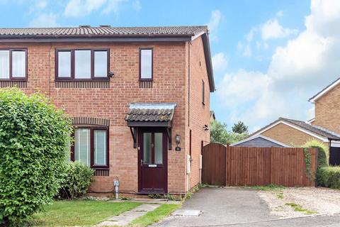 3 bedroom semi-detached house to rent, Windermere Drive, Wellingborough NN8