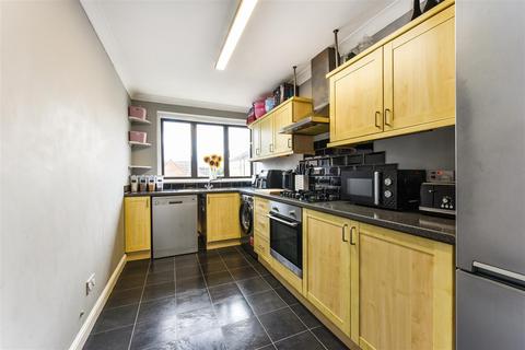 2 bedroom flat for sale, Jubilee Road, Waterlooville