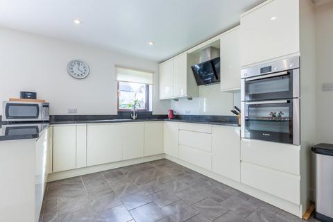 3 Abbey Gardens, Natland, Kendal, LA9 7SP