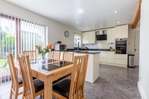 3 Abbey Gardens, Natland, Kendal, LA9 7SP