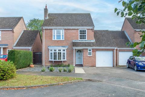 4 bedroom detached house for sale, Hallwyck Gardens, Newmarket CB8