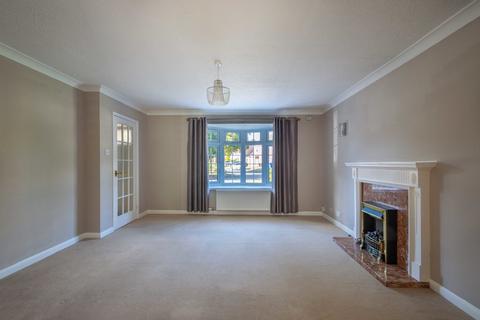 4 bedroom detached house for sale, Hallwyck Gardens, Newmarket CB8