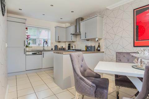 5 Dairy Way, Irthlingborough, Wellingborough, NN9 5TH
