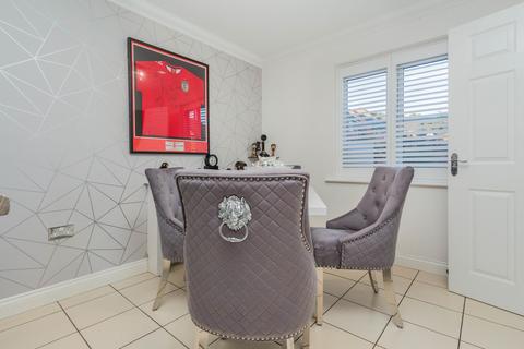 5 Dairy Way, Irthlingborough, Wellingborough, NN9 5TH