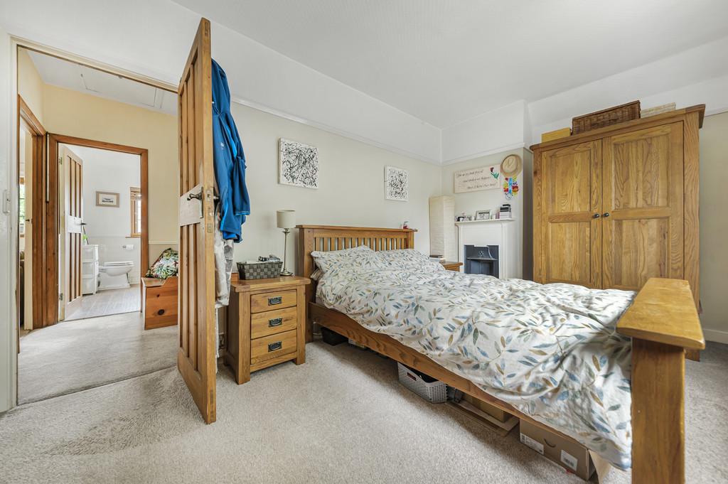 Bedroom 1 (2)