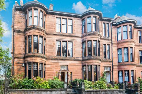 4 bedroom ground floor flat to rent, Main Door, 18 Beaumont Gate, Dowanhill, Glasgow, G12 9ED