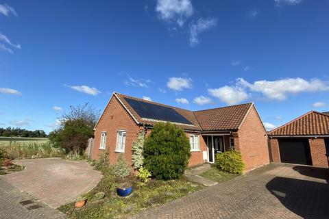 3 bedroom detached bungalow for sale, Alderfen Way, Norwich NR12