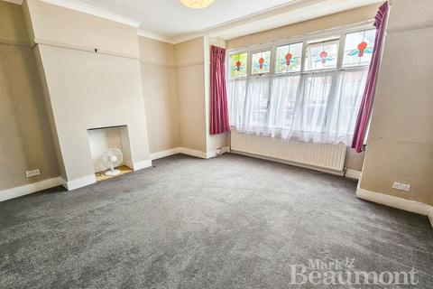 3 bedroom terraced house to rent, Embleton Road, Ladywell