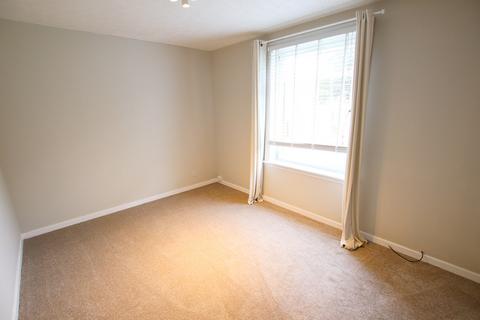 2 bedroom ground floor flat to rent, Moorehouse Road, Glasgow G13