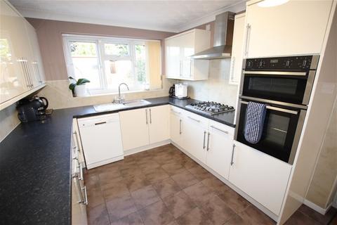 4 bedroom detached house for sale, Greenacres, Clacton on Sea