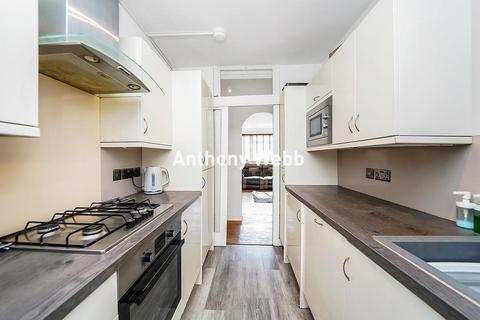 2 bedroom flat for sale, Duncan Court, Green Lanes, London