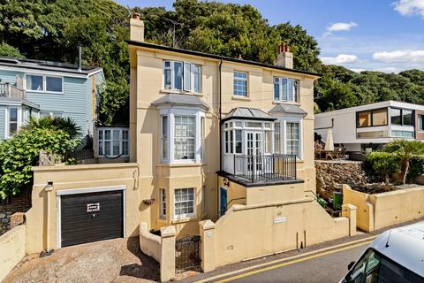 1 bedroom ground floor flat for sale, Radnor Cliff, Folkestone, CT20