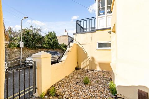 1 bedroom ground floor flat for sale, Radnor Cliff, Folkestone, CT20