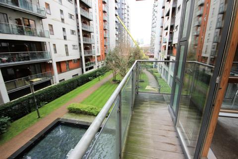 2 bedroom apartment to rent, Hornbeam Way, Manchester M4