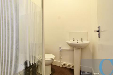 5 bedroom terraced house to rent, Hollydale Road, London SE15