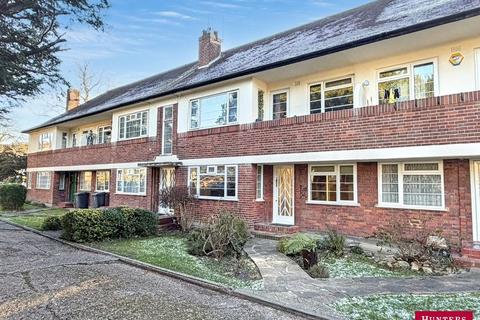 2 bedroom apartment to rent, Gainsborough Court, Nether Street