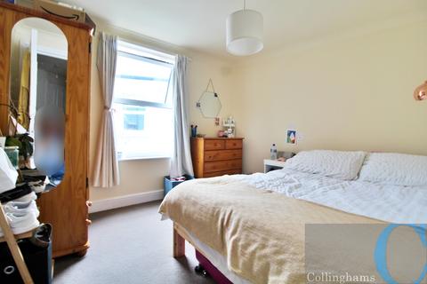 3 bedroom flat to rent, Tooting Bec Road, London SW17