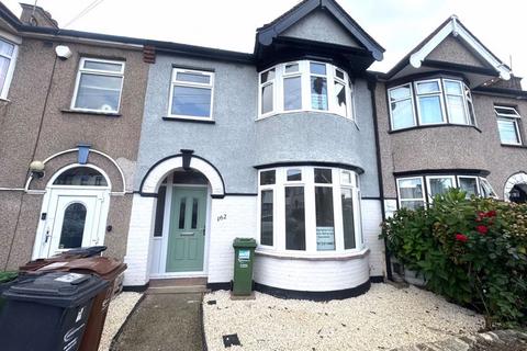 3 bedroom terraced house to rent, Salisbury Avenue, Barking