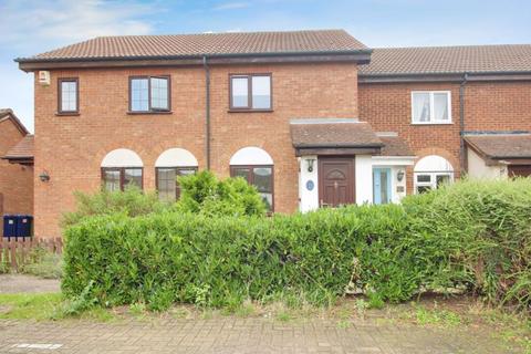 2 bedroom terraced house to rent, Lindisfarne Close, St. Neots PE19