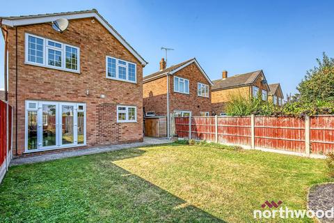10 Stuart Close, Chelmsford, CM2 7AR