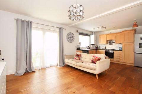 2 bedroom apartment for sale, Gilroy Road, Hemel Hempstead