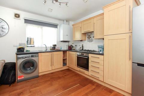 2 bedroom apartment for sale, Gilroy Road, Hemel Hempstead